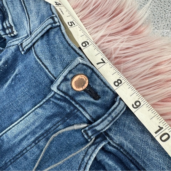 NEW DL1961 Rachel Flare Jeans in Elmhurst - Picture 8 of 13